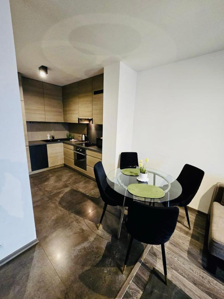 Apartament Z Widokiem Na Wawel W Centrum Miasta Cracovia Exterior foto